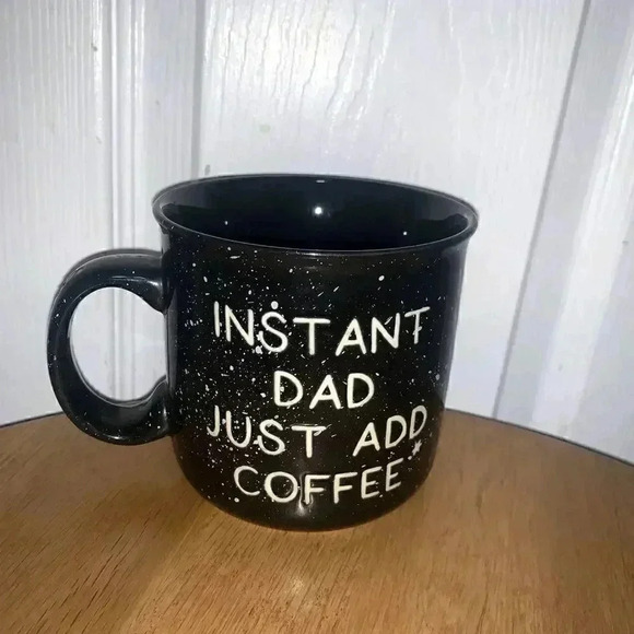 Black coffee mug,dad message for daddy it has white dot on the background color - Picture 5 of 7